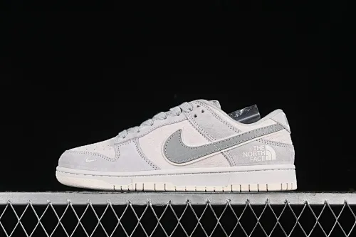 All categories Nk SB Dunk Series Nk SB Dunk Low High-end customized low-top sneakers Nk Dunk Low North CDG joint-Sky Blue Three-party joint SB low-top casual sneakers DQ1098-399